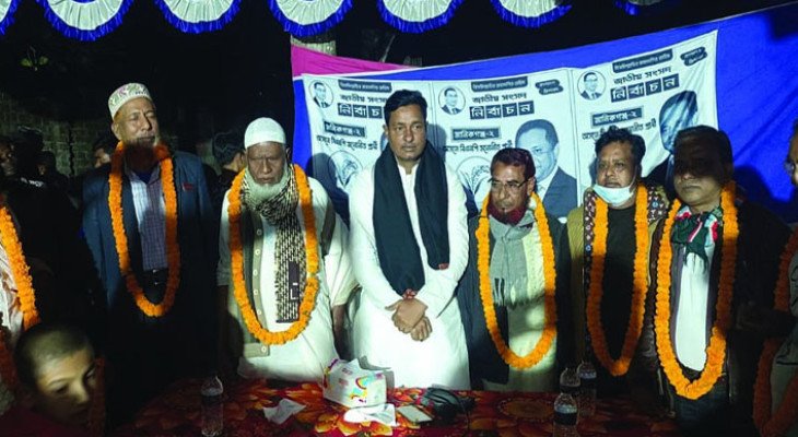 আওয়ামী লীগের শতাধিক নেতাকর্মী বিএনপিতে যোগদান